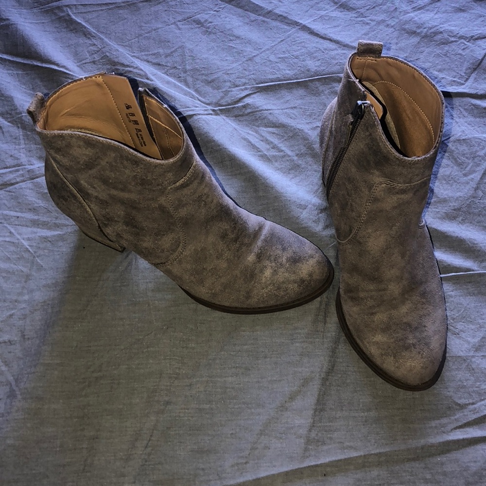 Ankle boots